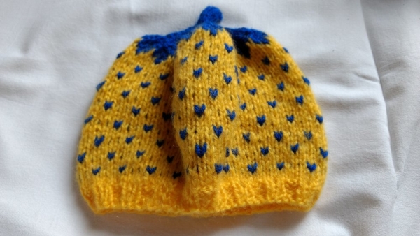 Beerenmütze gelb